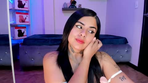 Snapshot of catalina_naughtyy chatting on March 2025 10:42:01 PM Catalina online show from March 2025 10:42:01 PM