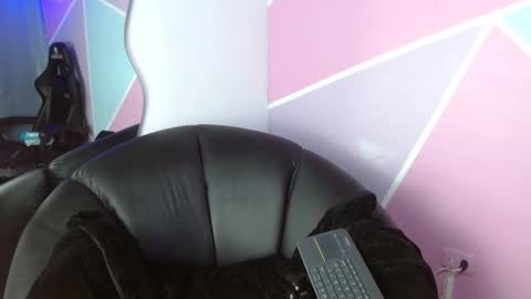 Snapshot of catalina_santana20 chatting on October 2025 08:42:02 PM Catalina online show from October 2025 08:42:02 PM