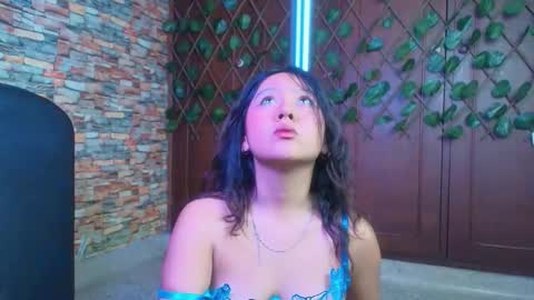 Snapshot of catalina_santana20 chatting on November 2025 11:03:01 PM Catalina online show from November 2025 11:03:01 PM