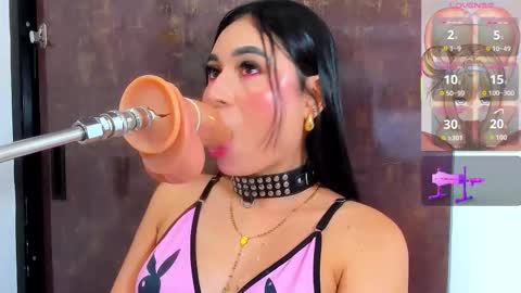 Catalina online show from November 2025 09:57:02 PM