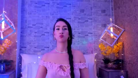 CatalinnaThompson online show from December 2025 11:48:01 AM