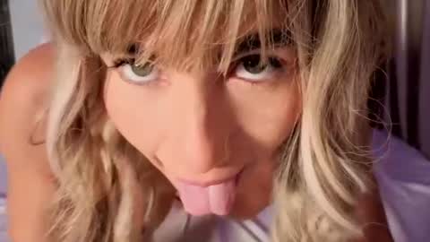 Snapshot of catalleya_hott chatting on July 2026 01:40:02 PM Call me Cata online show from July 2026 01:40:02 PM