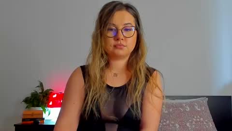 Kat online show from February 2025 10:30:01 AM