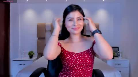 Catalina Santana online show from September 2025 06:42:01 PM