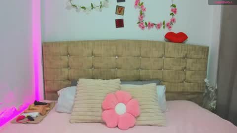 catherine_and_tara online show from June 2026 09:28:02 PM