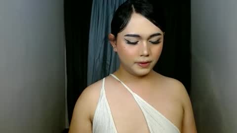 Snapshot of catherine_louise chatting on May 2026 10:07:01 PM cath online show from May 2026 10:07:01 PM