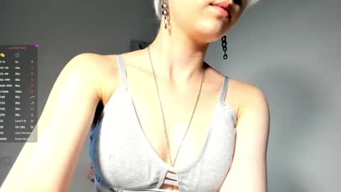 Mia online show from July 2026 11:06:01 AM
