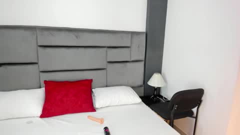 Catleya online show from December 2025 12:23:02 PM