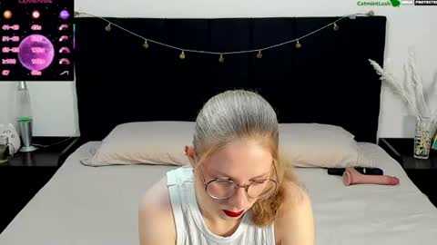 Snapshot of catmintlush chatting on July 2026 11:43:01 PM CatmintLush online show from July 2026 11:43:01 PM