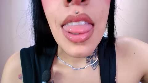 Cattleya online show from February 2026 01:37:02 AM