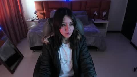 Snapshot of catti_brie_ chatting on November 2025 12:30:01 PM catti_brie_ online show from November 2025 12:30:01 PM