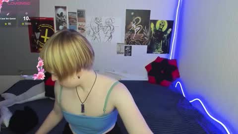 cattie_w_ online show from December 2025 01:34:01 AM