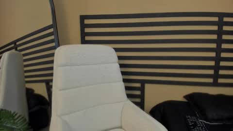 Caty  online show from March 2026 10:40:01 PM