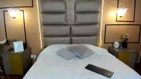 caylincollins online show from February 2025 07:16:02 PM