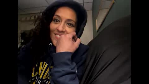 cece_vibez online show from November 2025 10:08:02 AM