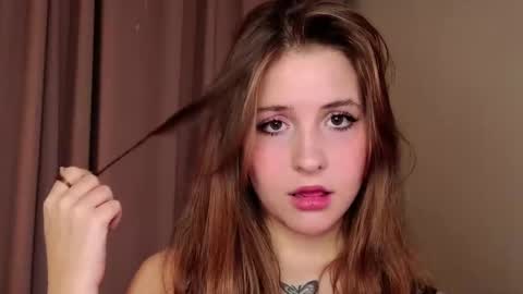 Lina  online show from February 2026 07:37:01 PM