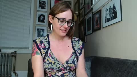 Snapshot of cecilysaintclaire chatting on January 2025 01:05:01 PM Cecily Saint Claire online show from January 2025 01:05:01 PM