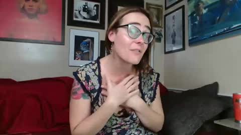 Snapshot of cecilysaintclaire chatting on November 2025 12:51:01 PM Cecily Saint Claire online show from November 2025 12:51:01 PM