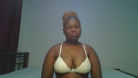 Snapshot of ceepretty25 chatting on February 2026 09:32:01 PM ceepretty25 online show from February 2026 09:32:01 PM