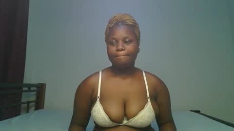 Snapshot of ceepretty25 chatting on February 2026 12:02:01 PM ceepretty25 online show from February 2026 12:02:01 PM