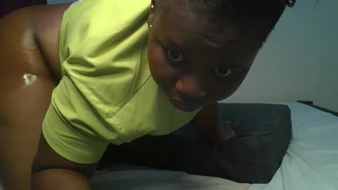 Snapshot of ceepretty25 chatting on March 2026 12:30:01 PM ceepretty25 online show from March 2026 12:30:01 PM