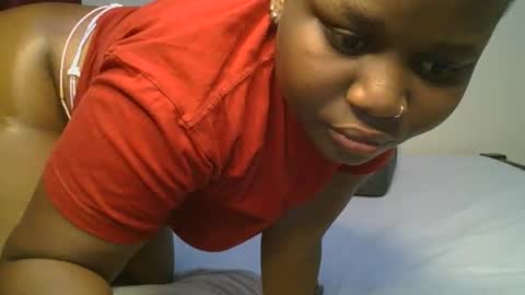 Snapshot of ceepretty25 chatting on March 2026 01:04:02 PM ceepretty25 online show from March 2026 01:04:02 PM