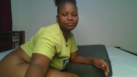 Snapshot of ceepretty25 chatting on March 2026 01:01:01 AM ceepretty25 online show from March 2026 01:01:01 AM