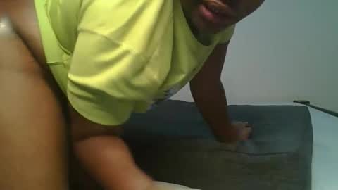 Snapshot of ceepretty25 chatting on April 2026 01:17:01 AM ceepretty25 online show from April 2026 01:17:01 AM