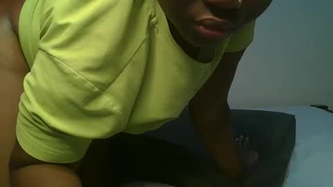 Snapshot of ceepretty25 chatting on April 2026 01:28:02 AM ceepretty25 online show from April 2026 01:28:02 AM