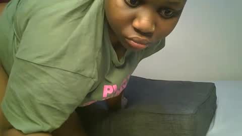 ceepretty25 online show from May 2026 01:56:01 AM