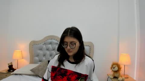 Snapshot of celeste_calderon chatting on January 2026 05:27:02 PM Celeste Calderon online show from January 2026 05:27:02 PM