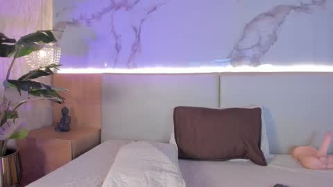 Celeste online show from November 2025 08:09:02 PM