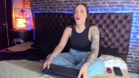 celeste_starsss online show from November 2025 12:48:02 PM