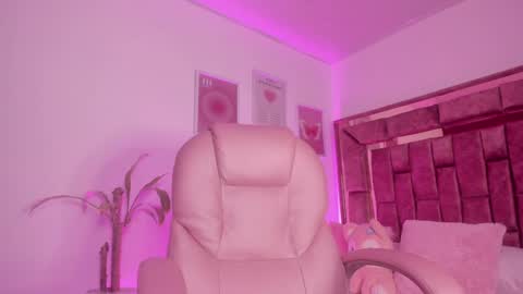 Snapshot of celestecute_ chatting on February 2025 02:28:01 AM Celeste   INSTAGRAM Celestecute 01 online show from February 2025 02:28:01 AM