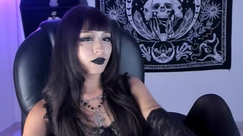   online show from October 2025 08:22:02 PM