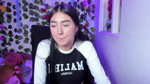 Snapshot of celestinepurple chatting on December 2024 08:11:01 PM Celestineeeeee online show from December 2024 08:11:01 PM