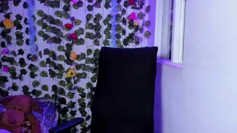 Snapshot of celestinepurple chatting on December 2024 10:28:01 PM Celestineeeeee online show from December 2024 10:28:01 PM