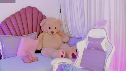        700   110 p  online show from November 2025 06:22:01 AM