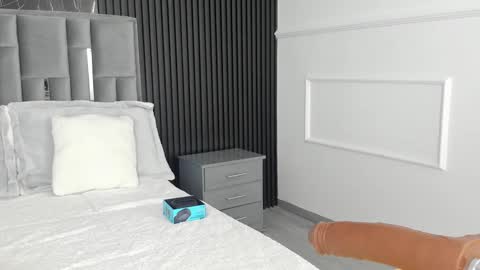 Celeste Bloom online show from February 2025 03:00:02 AM