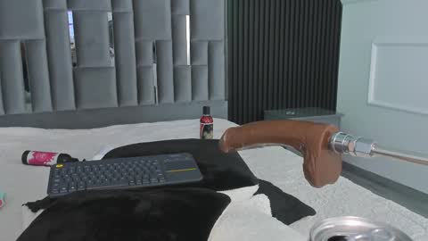 Celeste Bloom online show from February 2025 08:59:01 AM