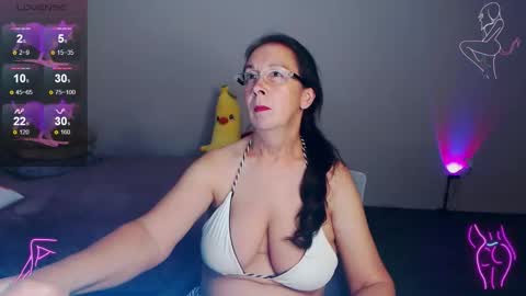 Snapshot of celine_faer1 chatting on October 2025 06:50:02 PM Celine online show from October 2025 06:50:02 PM