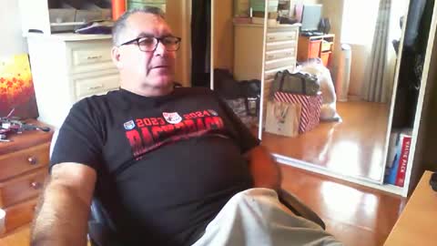 Snapshot of chalkstall chatting on December 2024 09:00:01 AM Chalky online show from December 2024 09:00:01 AM