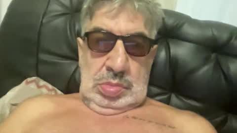 Snapshot of champsex305610 chatting on March 2026 12:17:02 AM champsex305610 online show from March 2026 12:17:02 AM