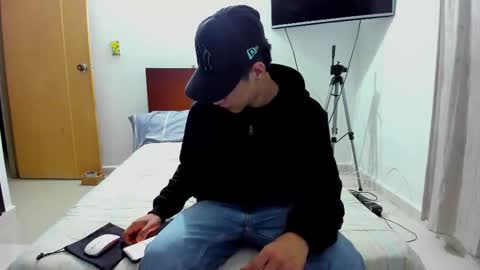 Kenji online show from November 2025 04:17:02 AM