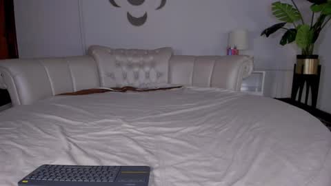 Snapshot of chanellmoon chatting on July 2026 07:39:01 PM Chanell online show from July 2026 07:39:01 PM