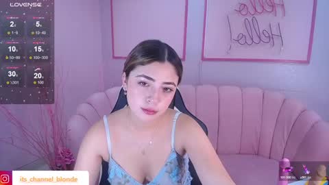 channel_blonde_a online show from January 2025 10:40:02 AM