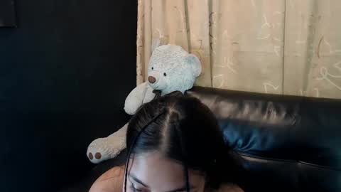 Snapshot of channel_mills chatting on April 2026 10:47:01 PM C H A N N E L online show from April 2026 10:47:01 PM
