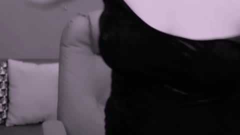 The Queen online show from January 2025 07:09:02 PM