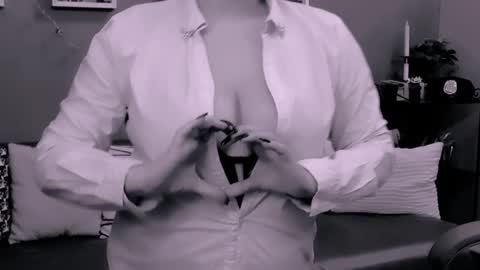 The Queen online show from January 2025 10:13:02 PM