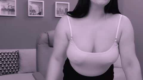 The Queen online show from February 2025 05:51:02 AM